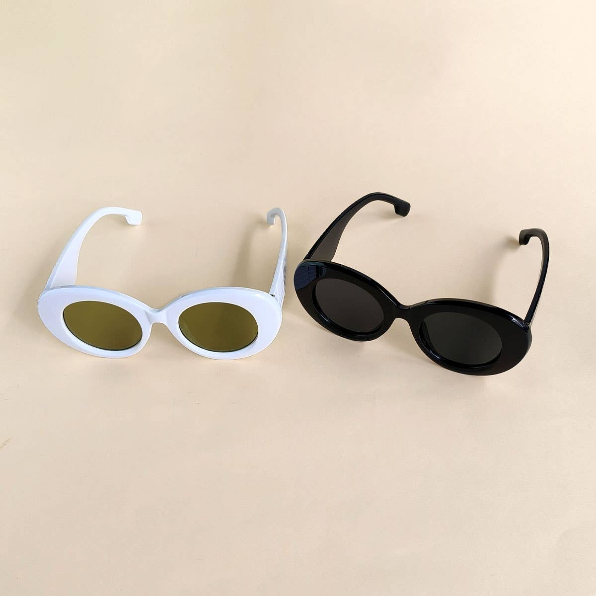 RETRO AND FASHION OVAL SUNGLASSES FOR WOMEN_CWASG0272