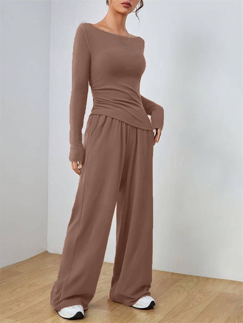Loose-fitting top and wide-leg pants set