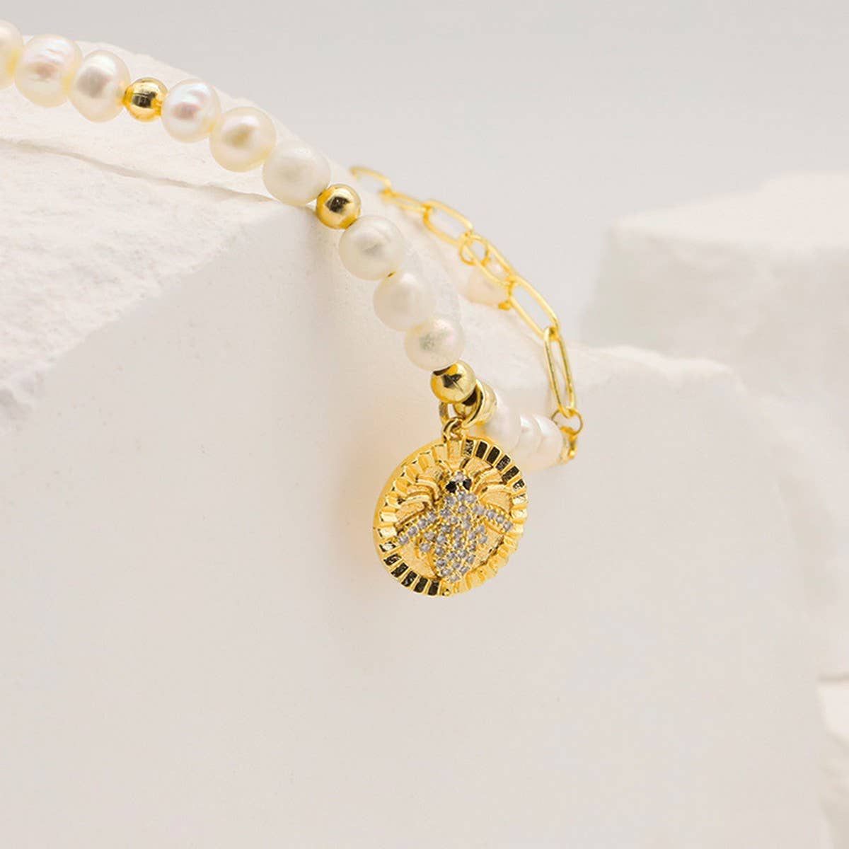 NEW RETRO NICHE PEARL PENDANT NECKLACE FOR WOMEN