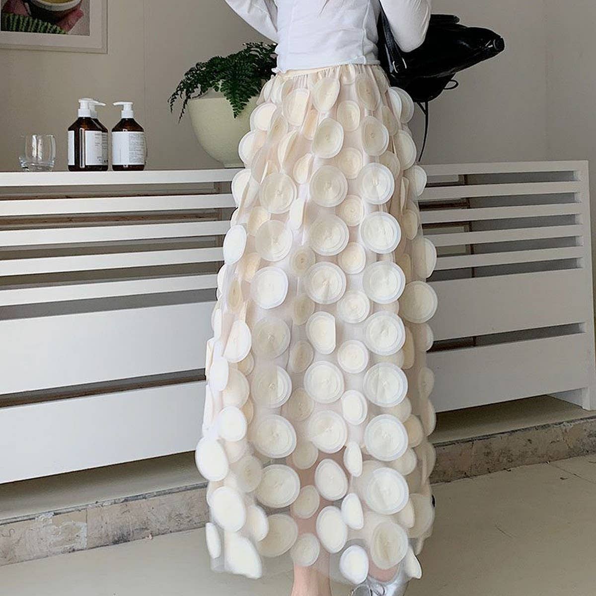 THREE-DIMENSIONAL FLORAL TULLE MESH SKIRT