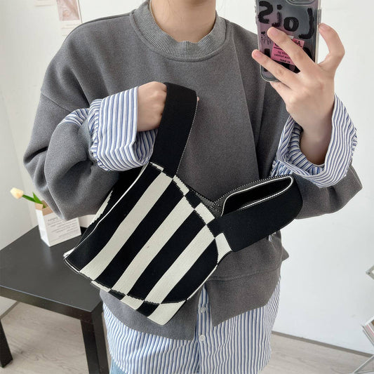 CWMM10403_CASUAL KNIT HANDBAG FOR WOMEN