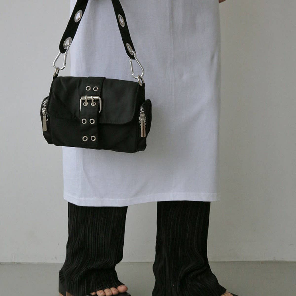 VINTAGE DOUBLE BUTTON SHOULDER BAG TOTE BAG_CWAB1390