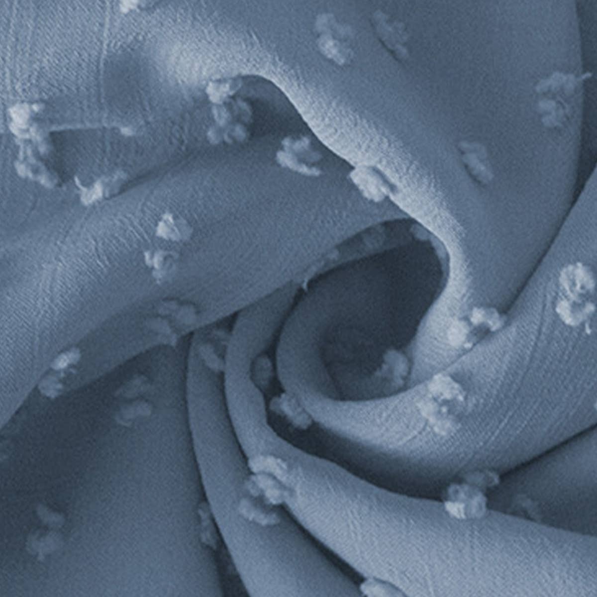 Flaunting A Flowing Slim-Fit Dress