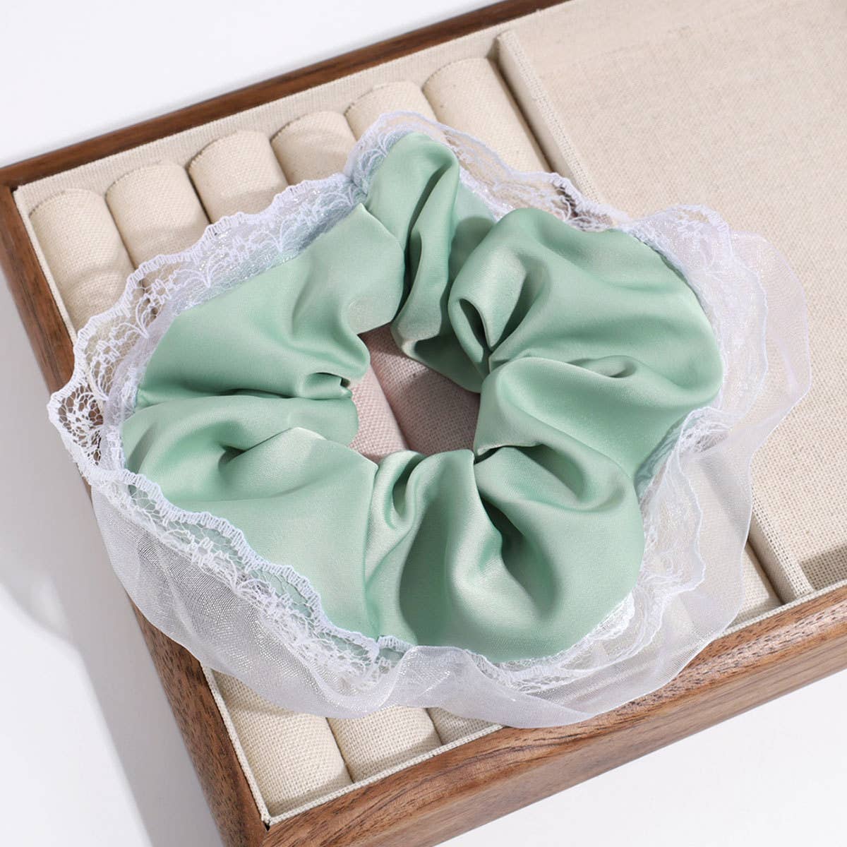 HIGH-END RETRO LACE HAIR TIE