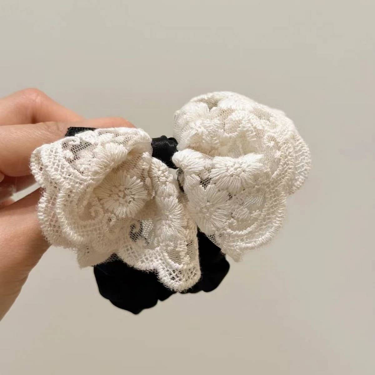 SWEET LACE TENDER BOW LARGE INTESTINE HAIR TIE_CWAHA1277