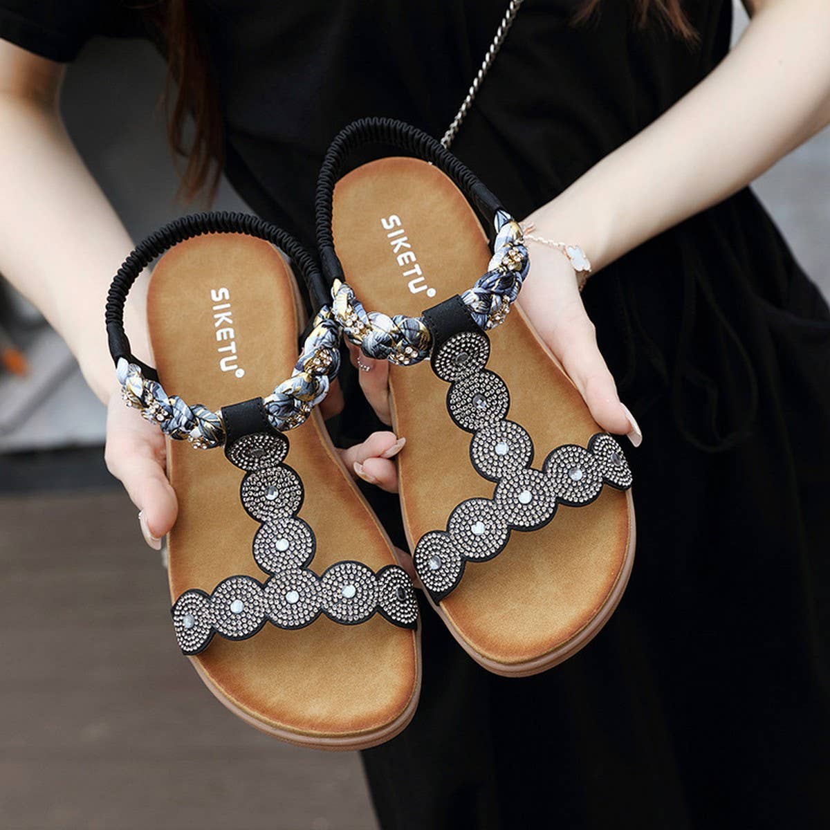 BOHEMIAN RHINESTONE FLAT BOTTOMED BEACH SANDALS_CWSHS0539