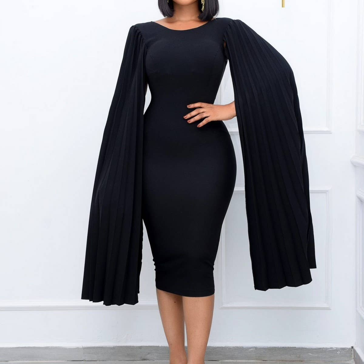 PLEATED ROUND NECK ELEGANT HIP-HUGGING TIGHT DRESS_CWDMD3701