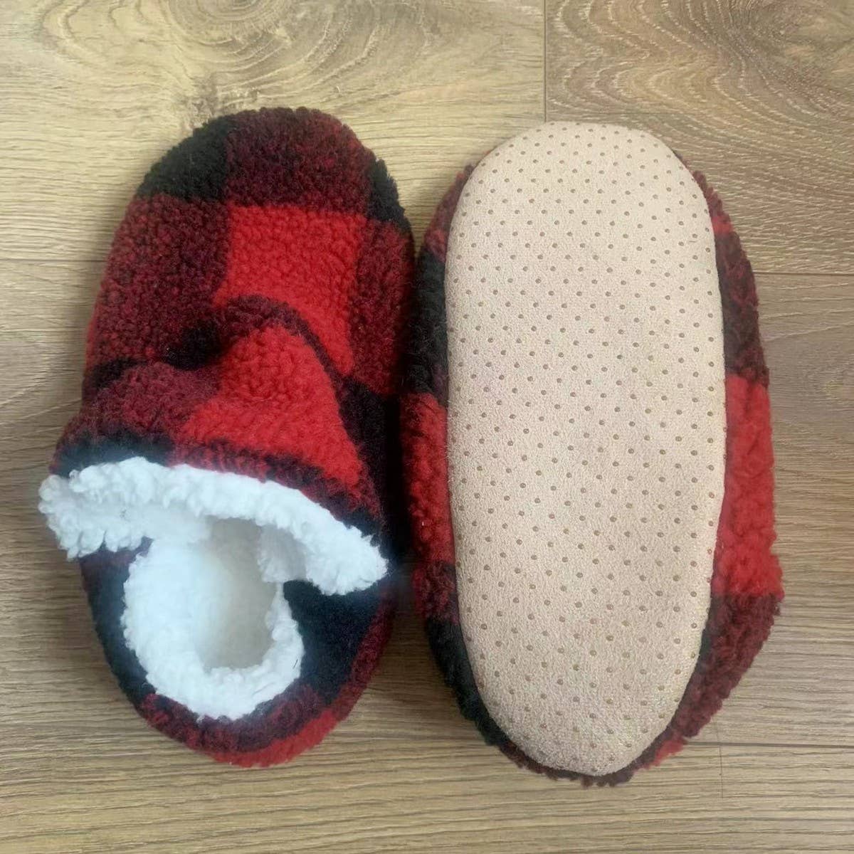HOME WARM SOFT BOTTOM NON-SLIP SOCK SLIPPERS