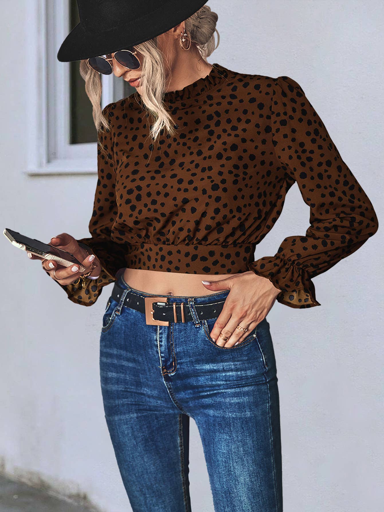 SHORT, LONG-SLEEVED SHIRT WITH LOTUS COLLAR