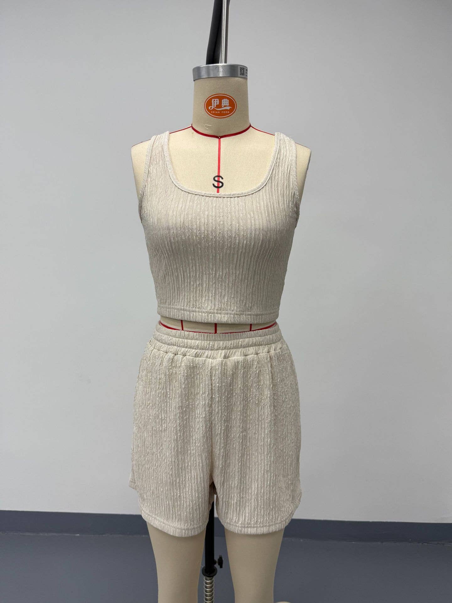 Solid-color short vest and shorts set