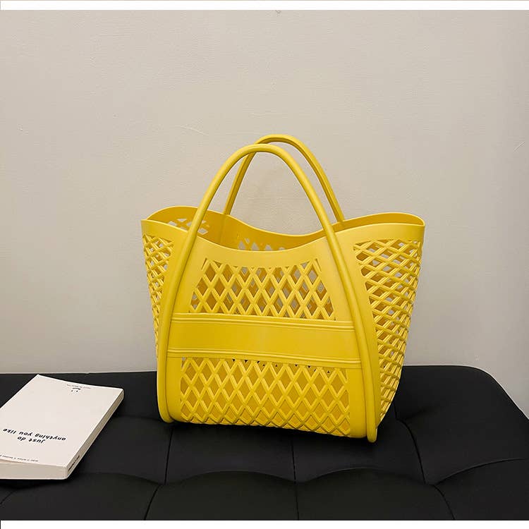 Large-capacity hand-held vegetable basket