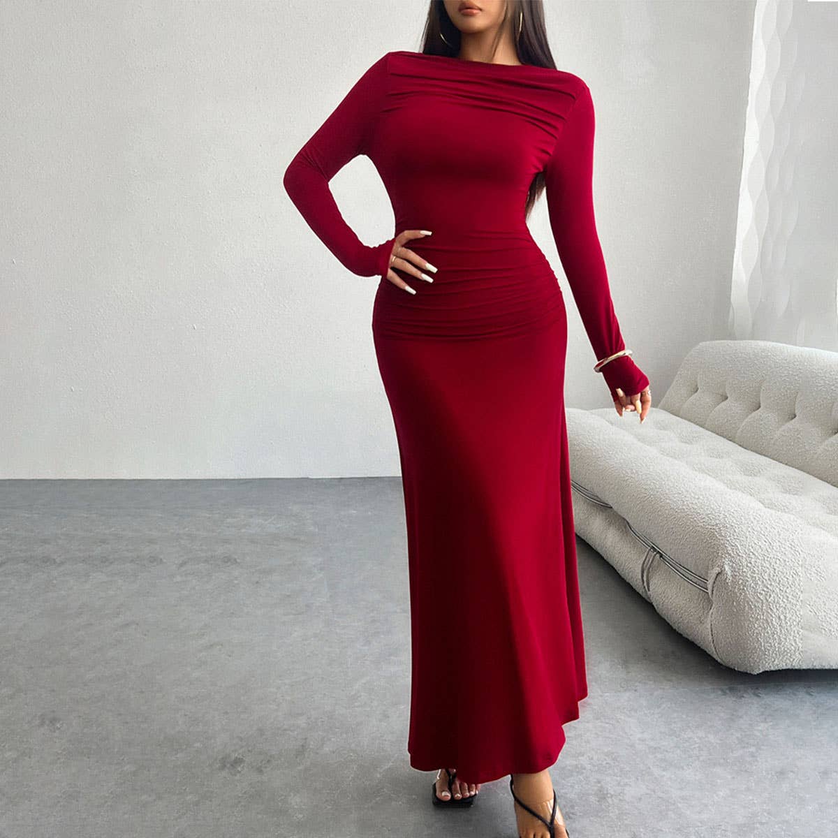 Solid color dress with hip collar