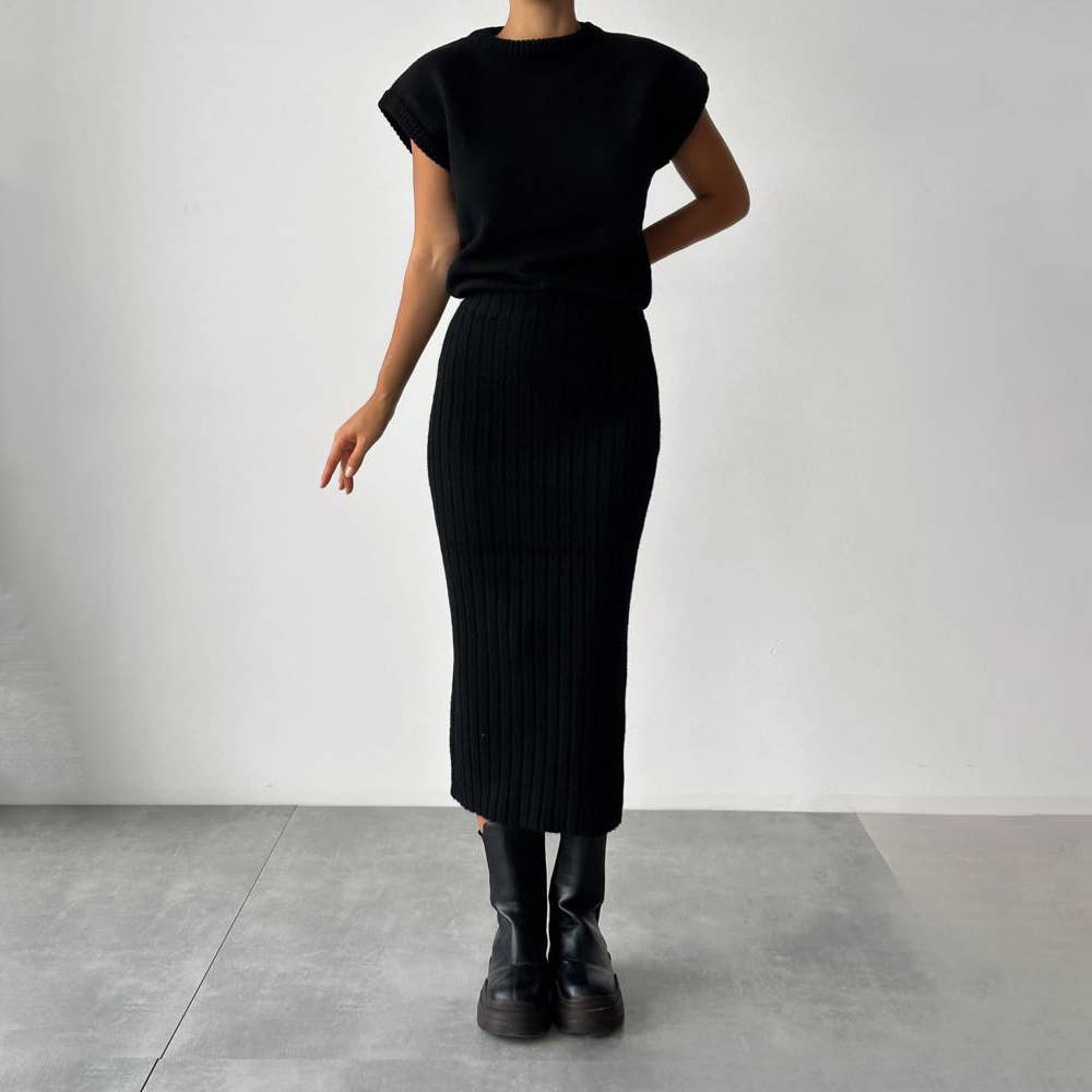 SLEEVELESS JACKET AND LONG SKIRT TWO-PIECE SET