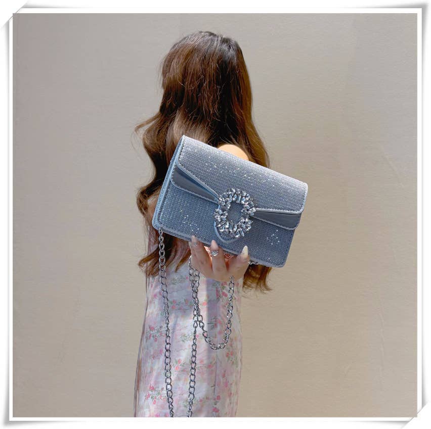 Trendy diamond-encrusted chain square bag