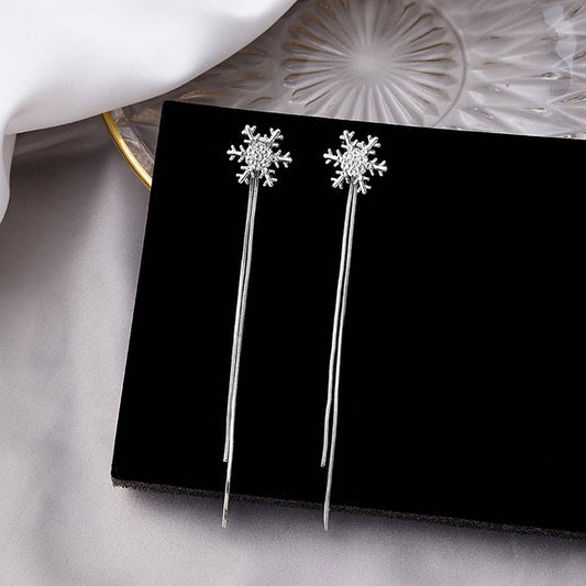 SNOWFLAKE TASSEL SWEET CHRISTMAS EARRINGS_CWAJE1828