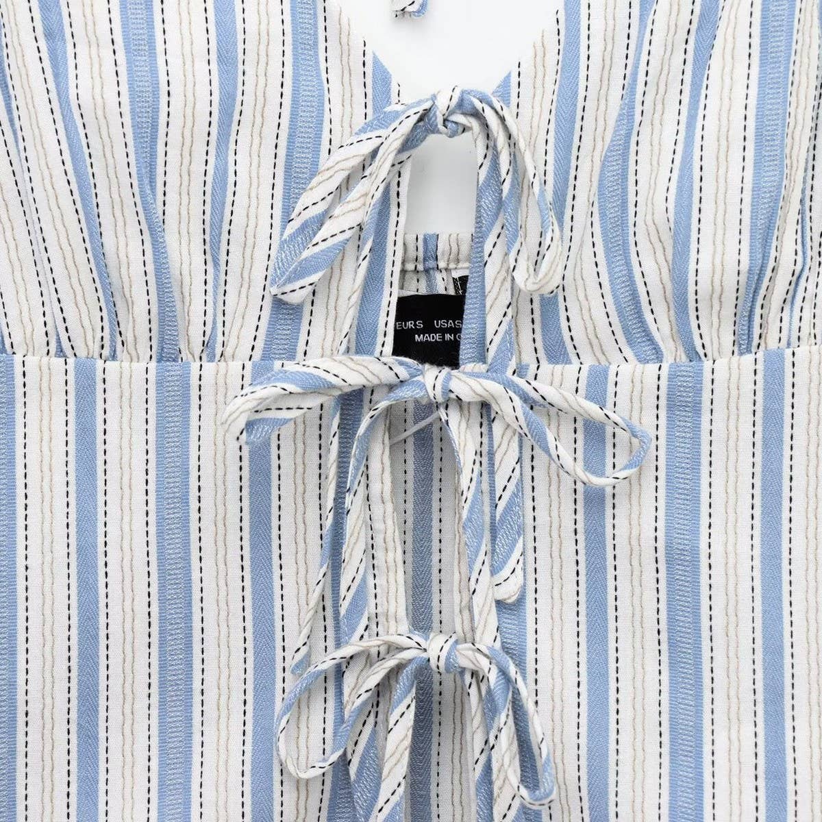 Striped Halter Tie Cami with Lace Patchwork_CWTHT0250