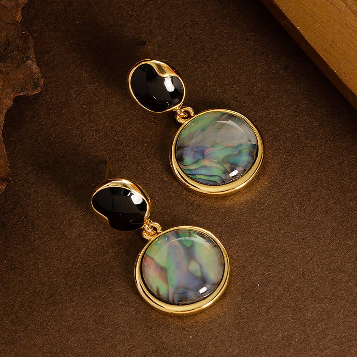 SIMPLE ABALONE EARRINGS SILVER NEEDLE EARRINGS