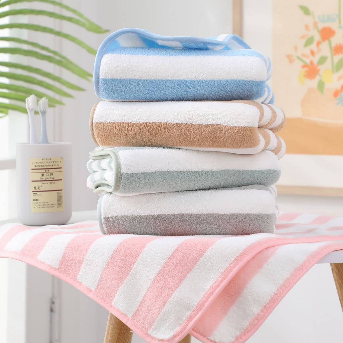SOFT AND ABSORBENT CORAL FLEECE BATH TOWEL_CWMM2322