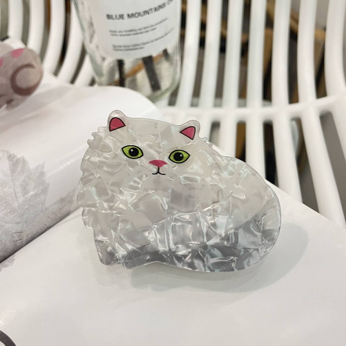 CWAHA4498_CAT CARTOON SHARK CLIP ACRYLIC HAIR CLIP