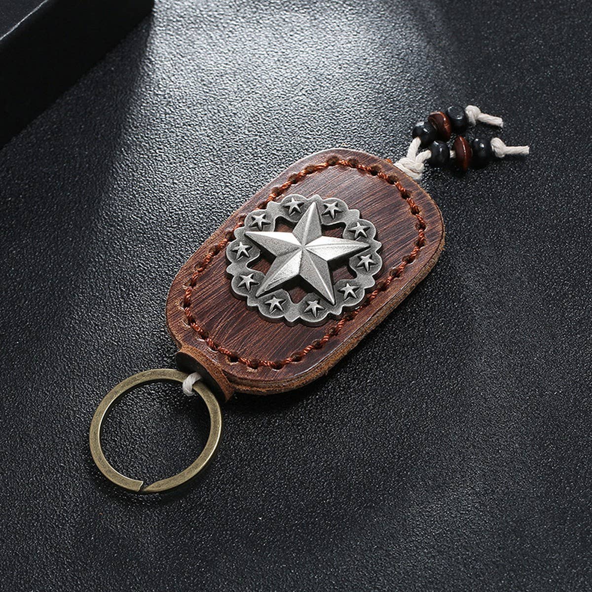VINTAGE FIVE-POINTED STAR LEATHER CAR KEYCHAIN