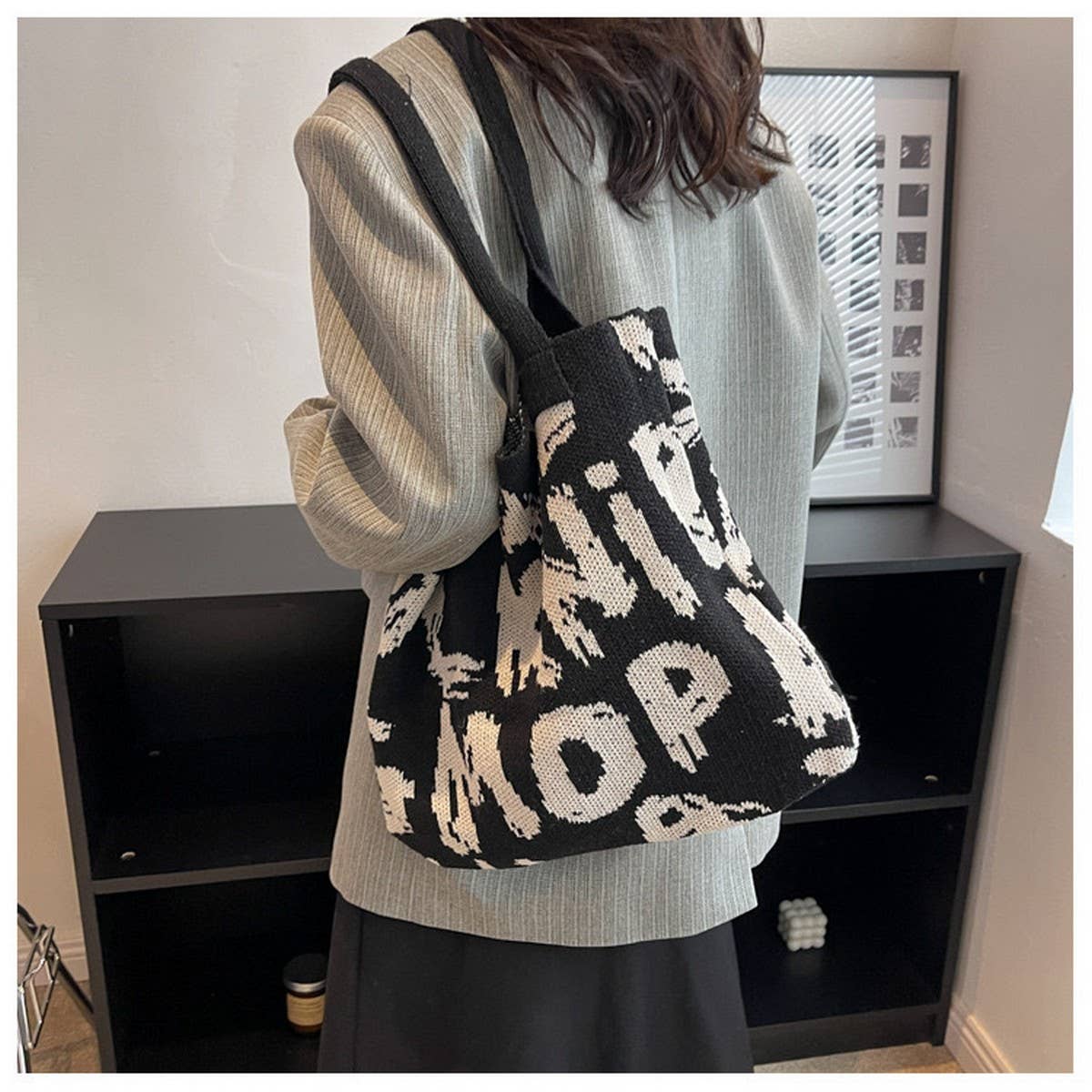 CWAB4572_LETTER PRINTED KNITTED SINGLE SHOULDER HANDLE BAG