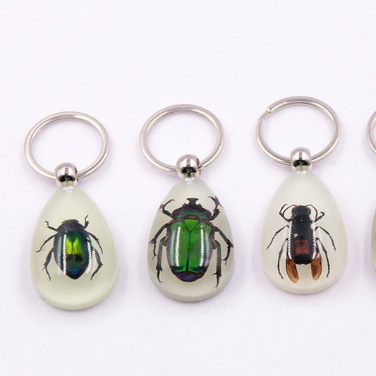 AMBER GLOW-IN-THE-DARK INSECT KEYCHAIN PENDANT_CWMM3698