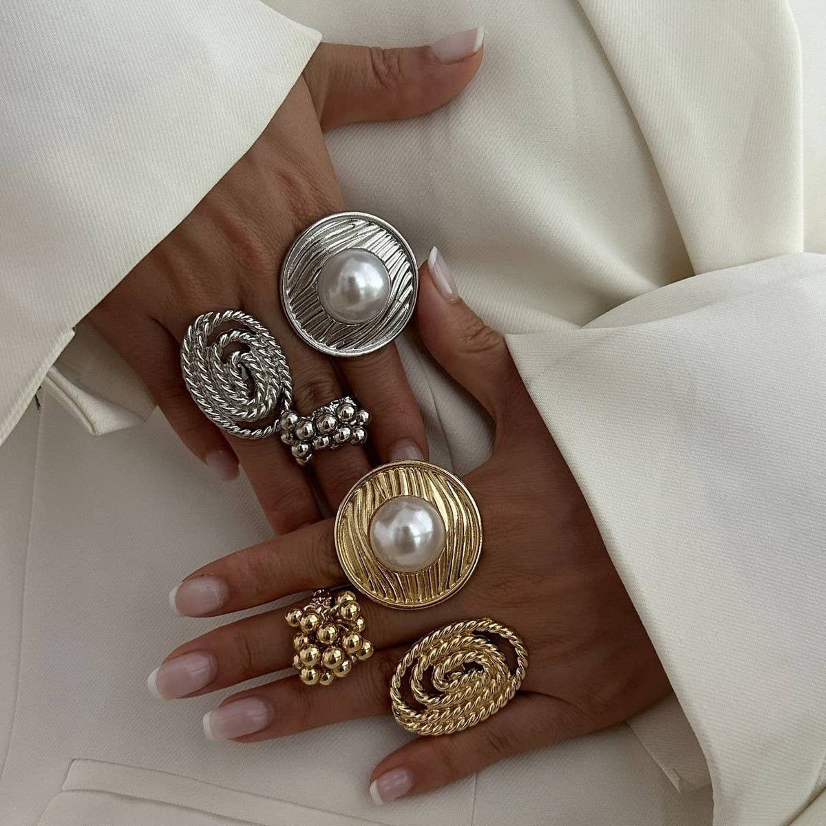 IRREGULAR GEOMETRIC ELLIPSE ALLOY WINDING RING