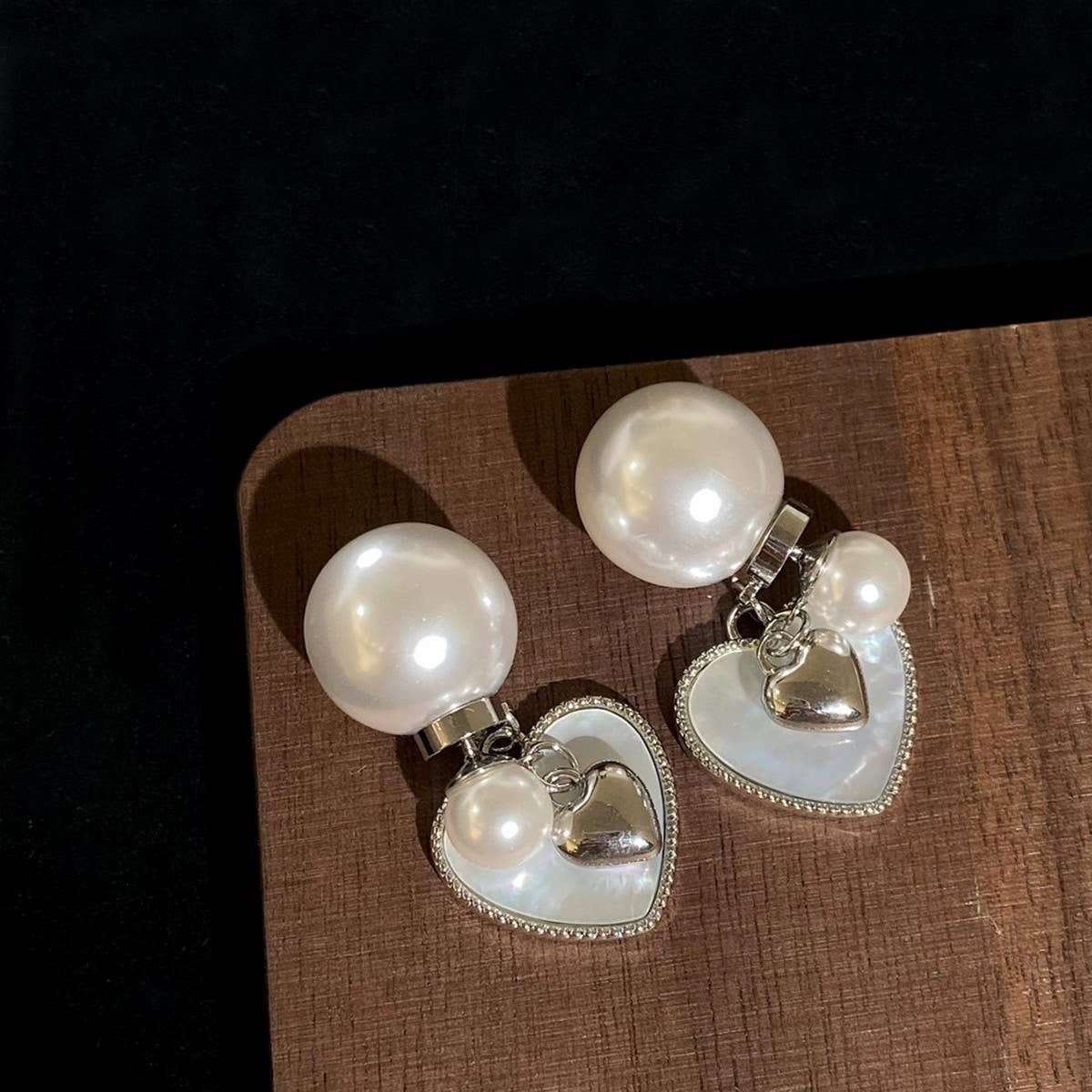 VALENTINE'S DAY HEART PEARL HIGH DESIGN EARRINGS