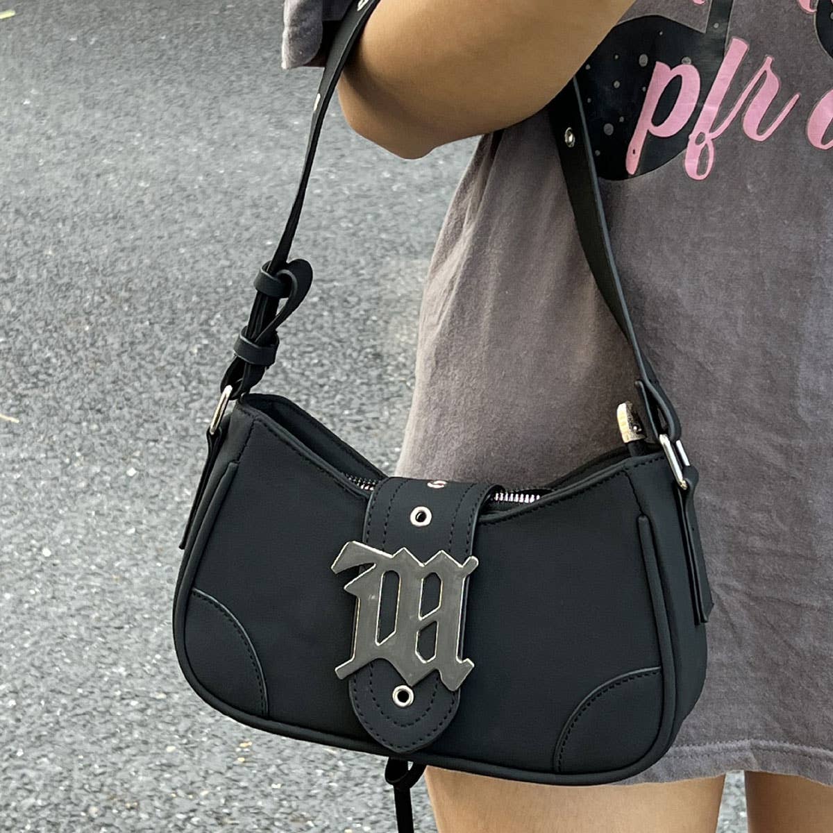 RETRO UNDERARM PORTABLE MESSENGER BAG_CWAB0968