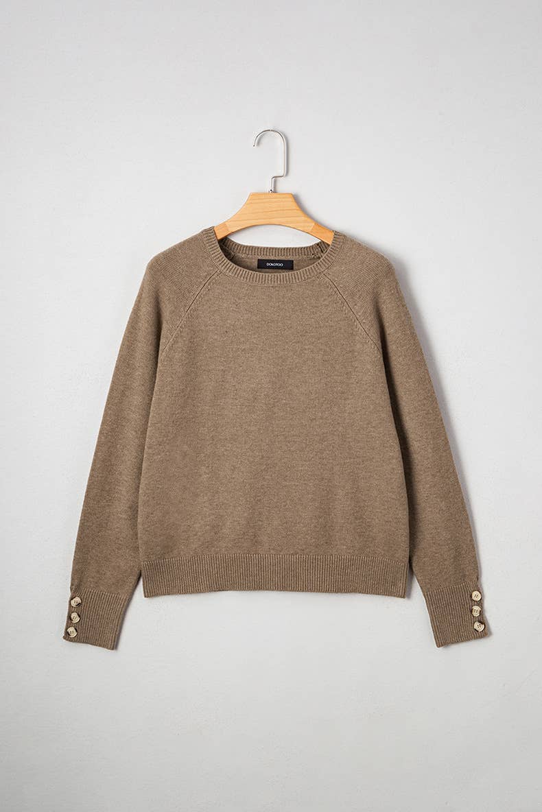 Simple and versatile round-neck pullover