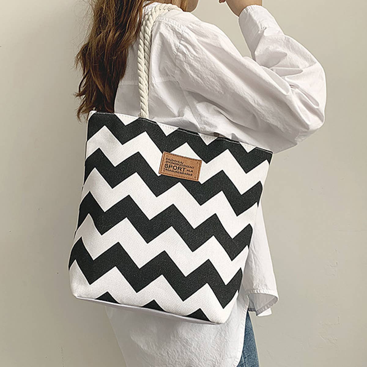 WAVE STRIPE CONTRAST COLOR SINGLE SHOULDER TOTE BAG_CWAB1709
