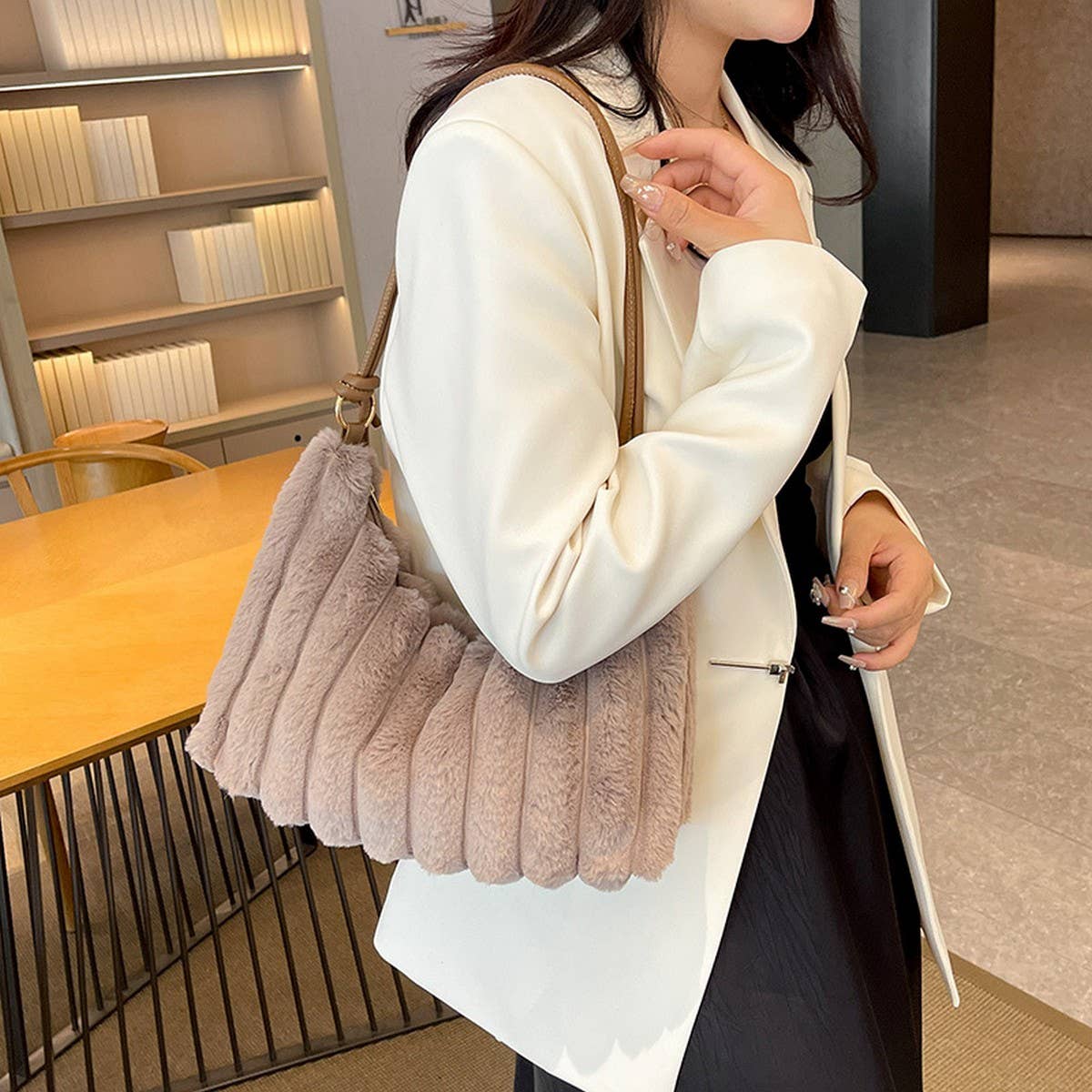 WINTER LEOPARD PRINT FASHION SHOULDER PLUSH BAG_CWAB3931