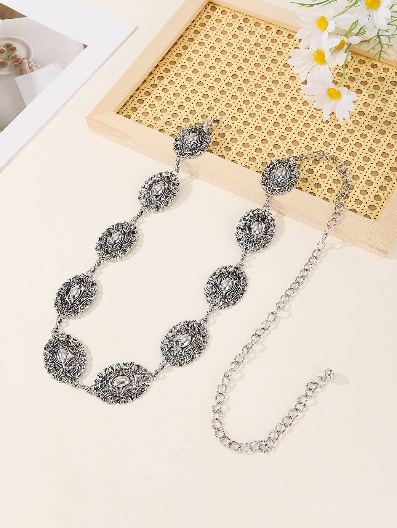 Metal fashionable adjustable waist chain