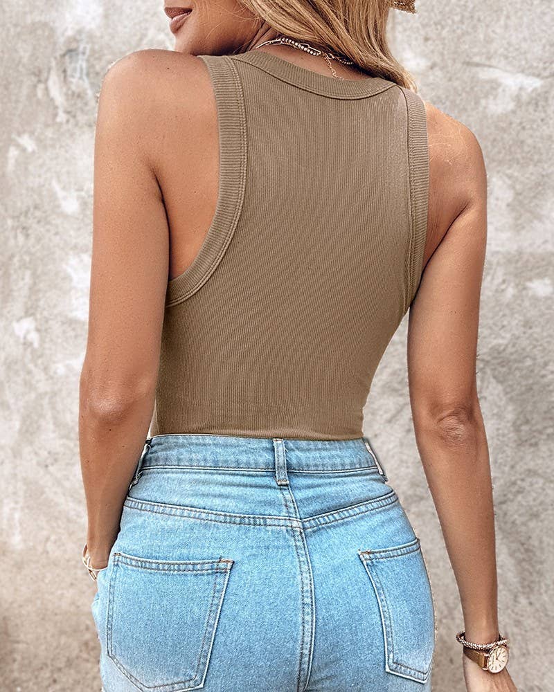 SOLID COLOR TANK TOP WITH BRA CREWNECK