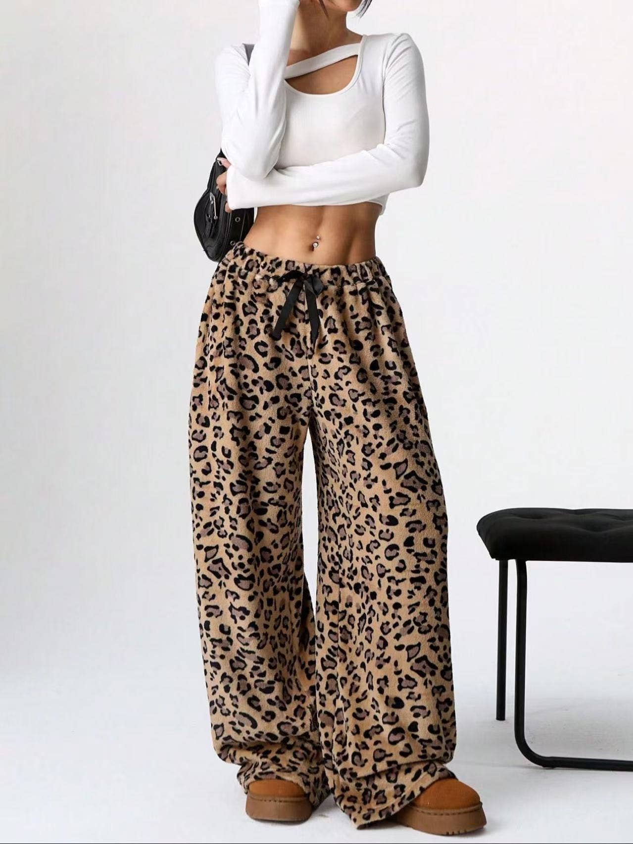 Leopard print floor-length wide-leg pants