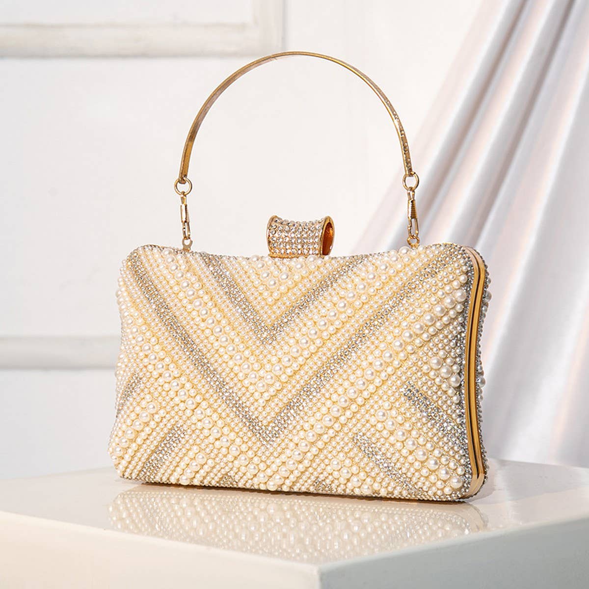 NEW HAND-BEADED PEARL BANQUET CLUTCH_CWAB2486