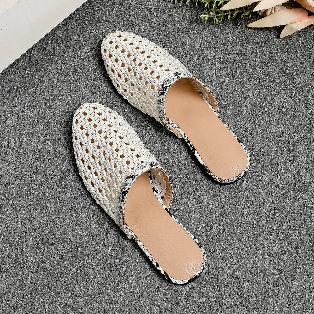 EXTERNAL BREATHABLE MESH FLAT BOTTOM MULES_CWSHF0037
