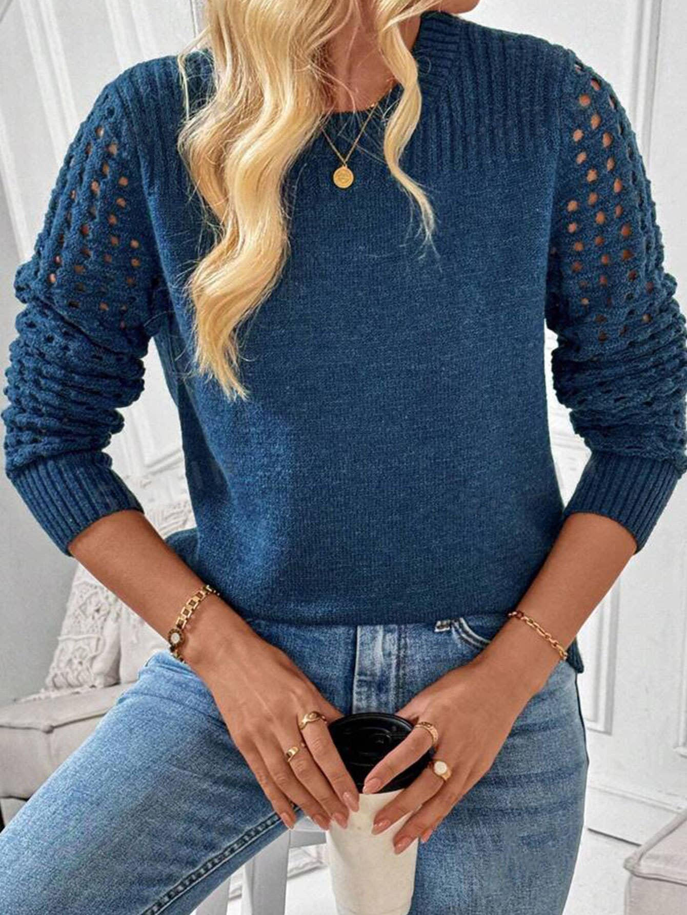 Solid-color cut-out round-neck knitted sweater