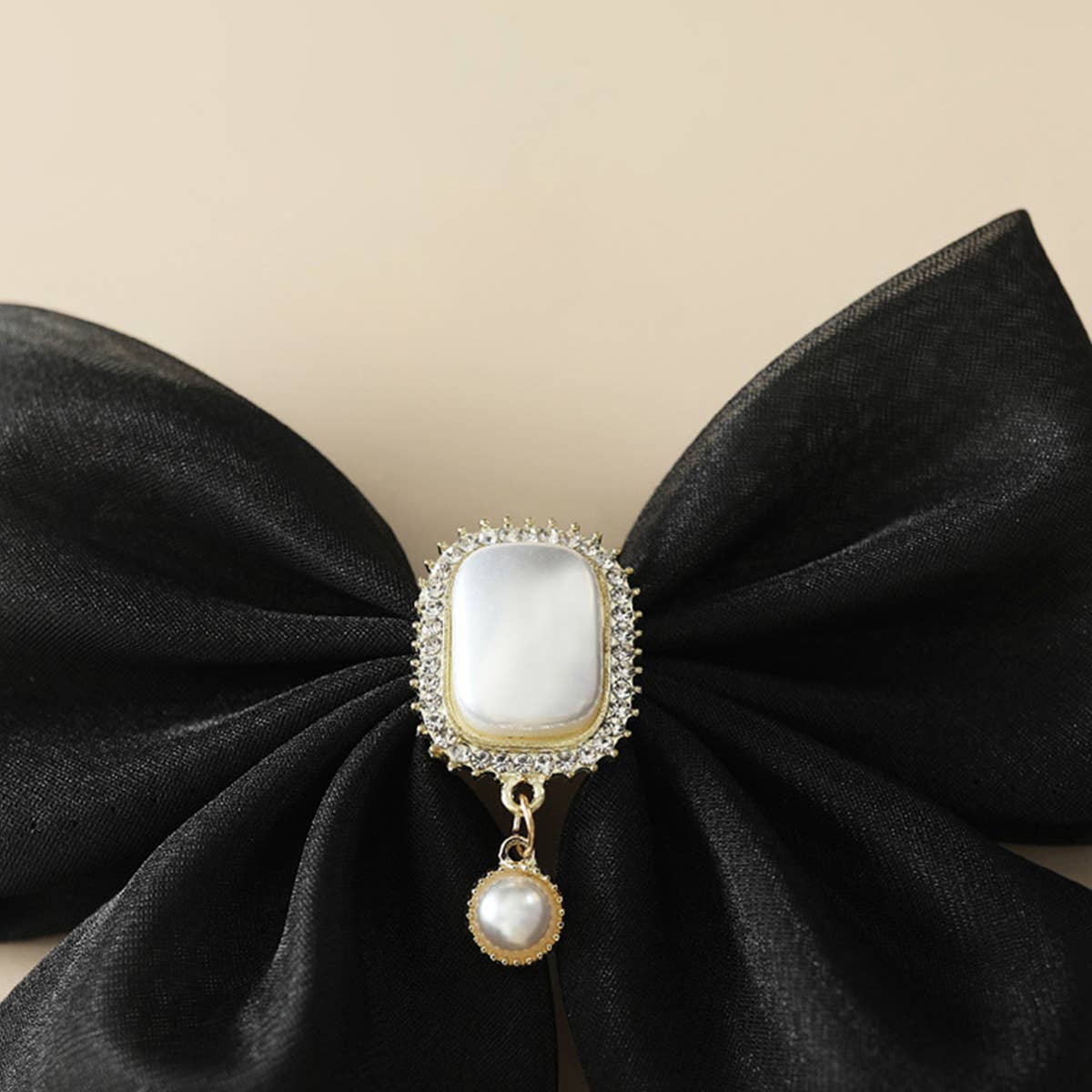 PEARL STYLE FASHIONABLE COMMUTING BOW HAIRPIN_CWAHA1810