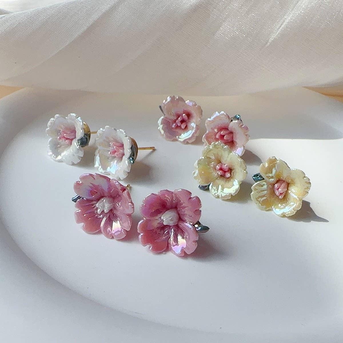 SWEET AND VERSATILE FLOWER EARRINGS FOR GIRLS