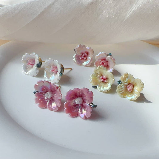 SWEET AND VERSATILE FLOWER EARRINGS FOR GIRLS