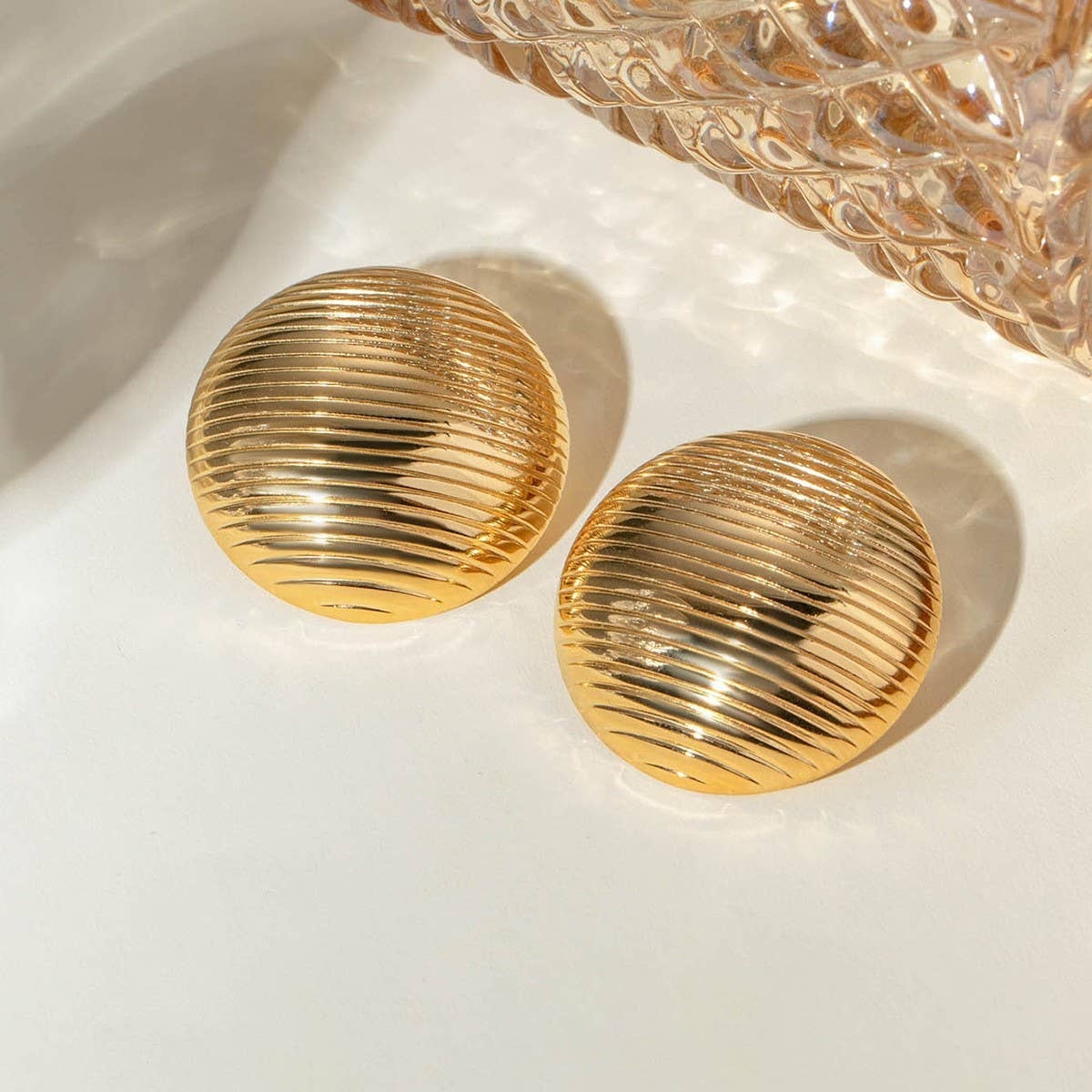 LIGHT LUXURY HORIZONTAL STRIPED ROUND EARRINGS