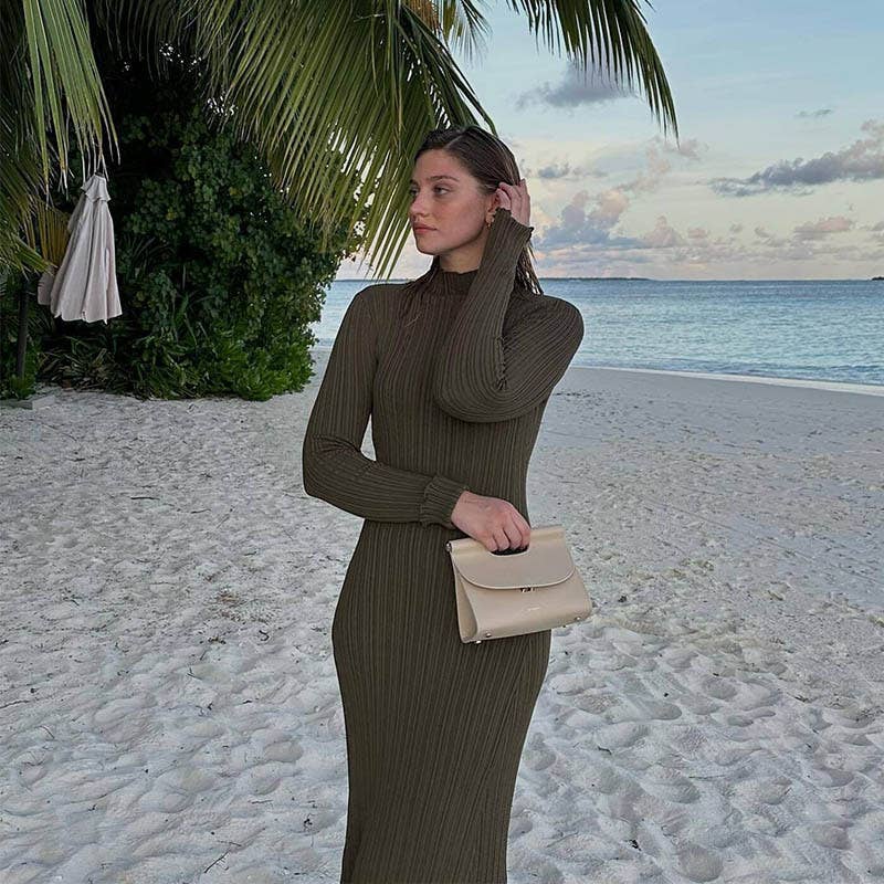 Solid color crew neck pit stripe slimming dress