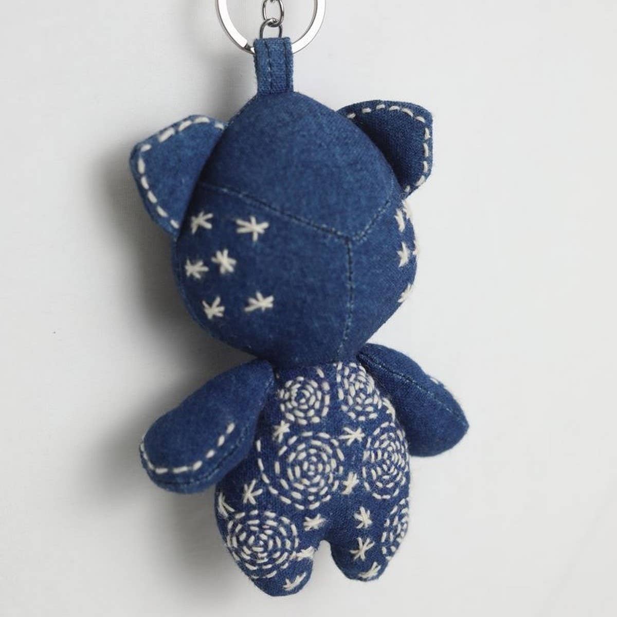 Starry Bear Hand-Embroidered Animal Doll Pendant_CWMM5999