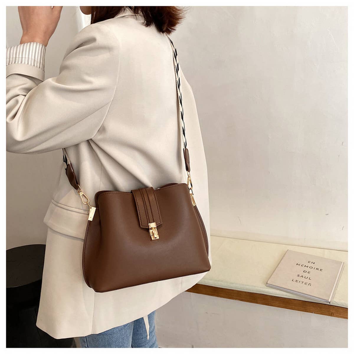 WOMEN RETRO SHOULDER BUCKET BAG_CWAB1552