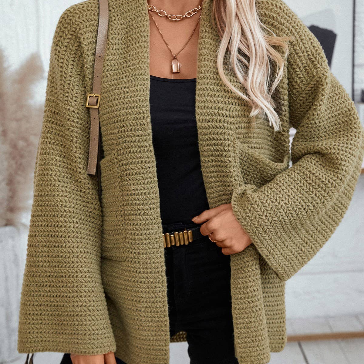 Solid color loose knit cardigan without button