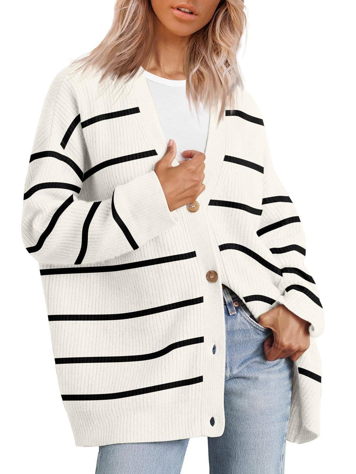 Simple and versatile striped knitted cardigan