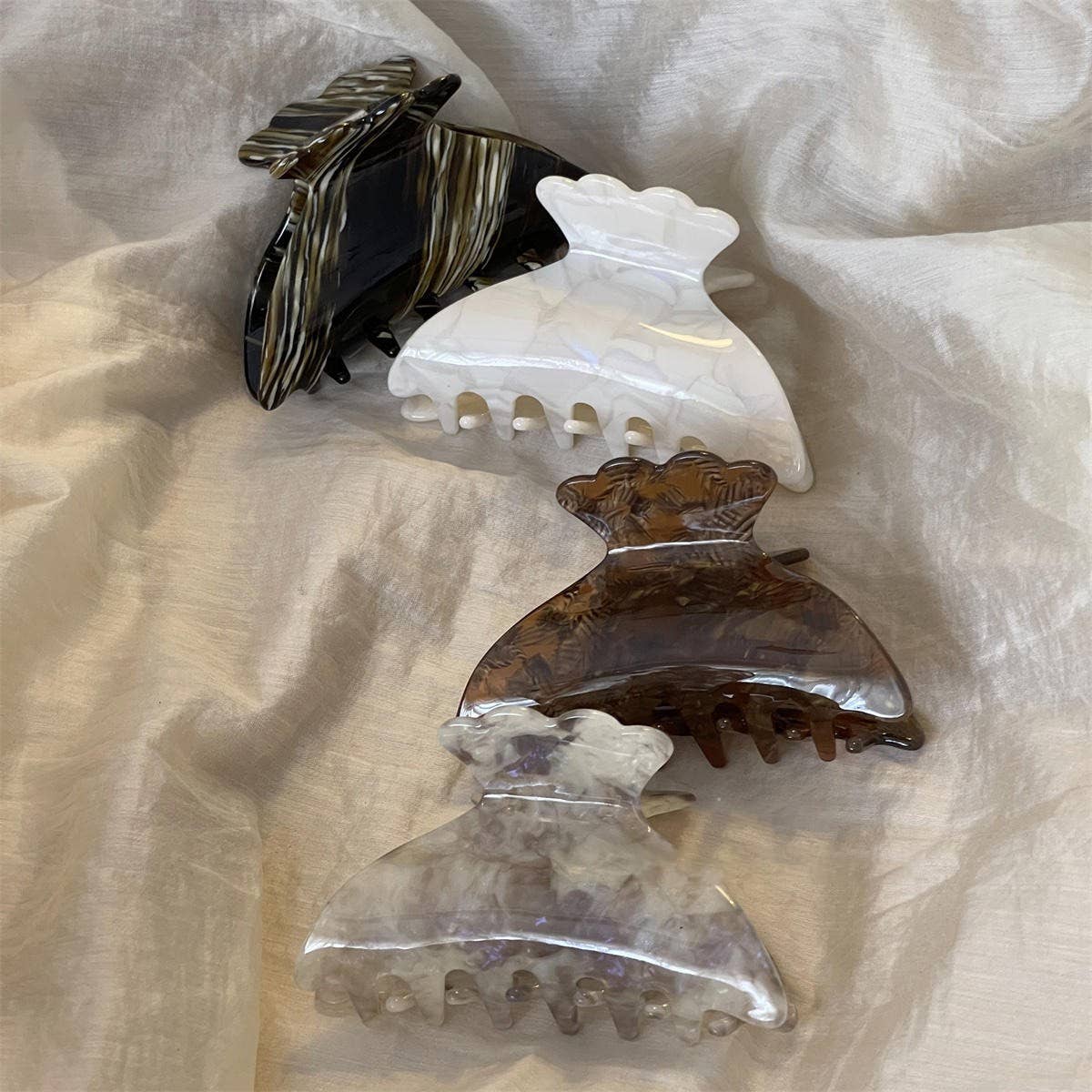 FRENCH THICKENED NICHE HALF-TIED HAIR CLIP