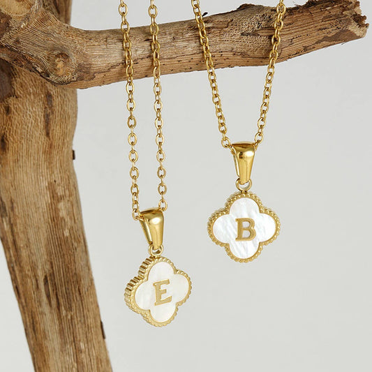 CWAJE1944_Simple Four Leaf Clover Letter Necklace