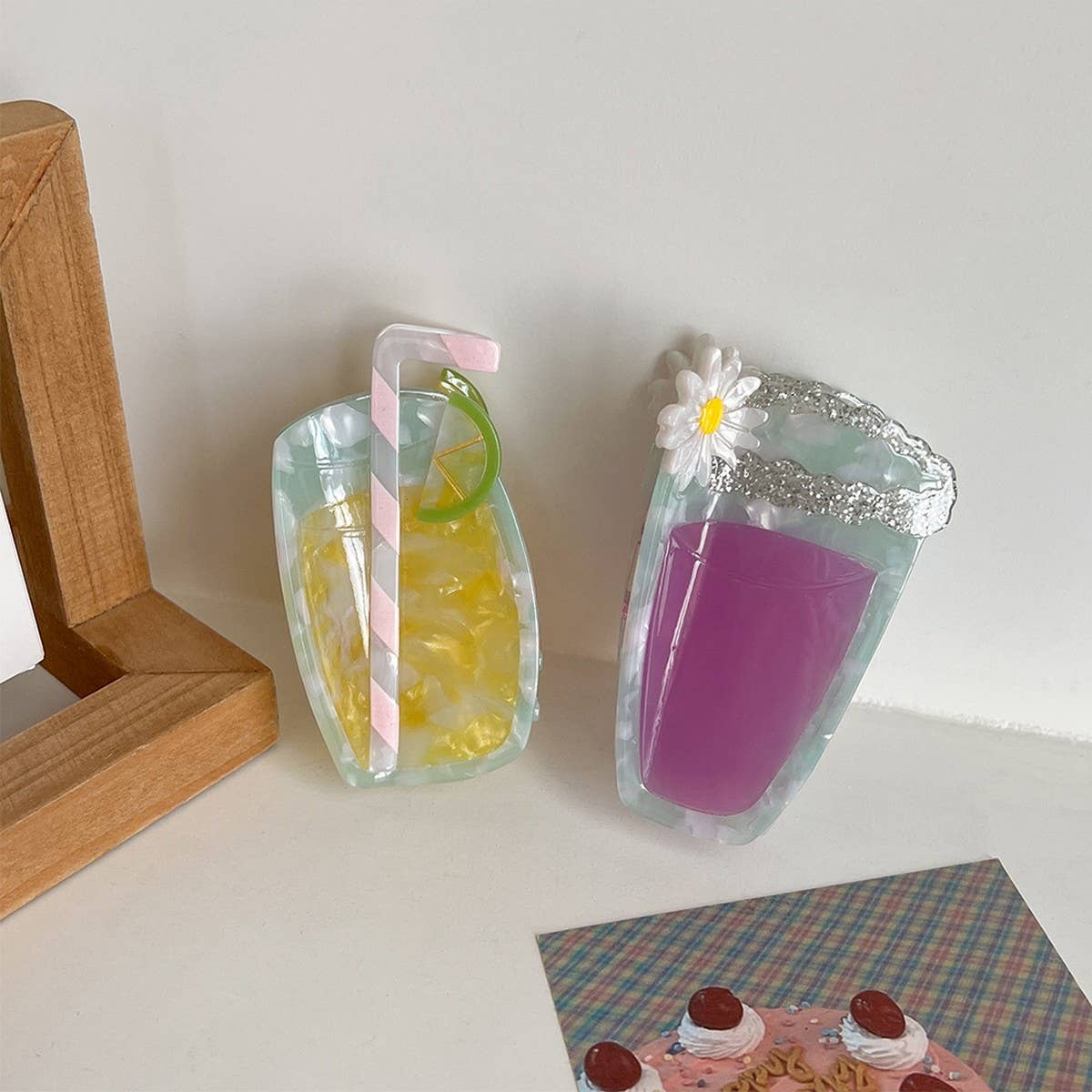 Strawberry Cocktail Acetate Claw Clip ??œFresh & Fun_CWAHA5837